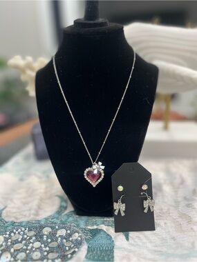 Brand New!
Betsey Johnson Silver-Tone Heart Necklace + Bonus Earrings